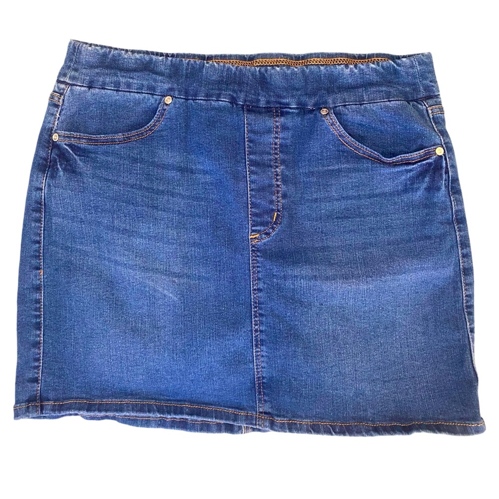 Code Blue Women’s Denim Jean Scort size Medium